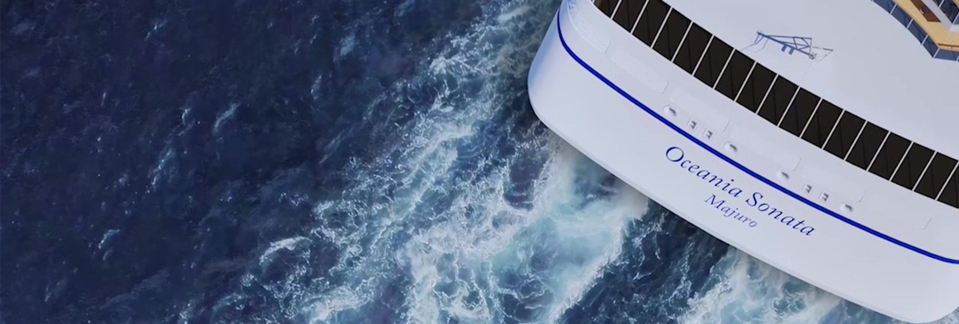 Oceania Cruises — Barco en destino